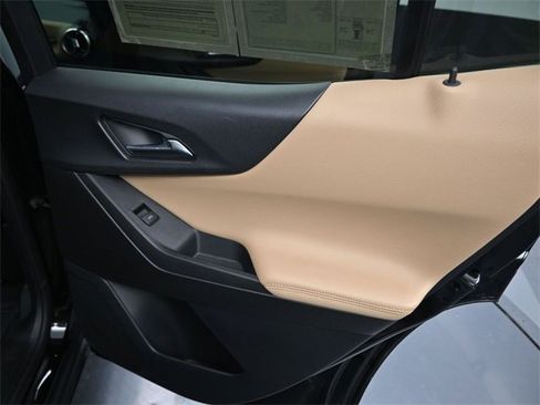 Used 2025 Chevrolet Equinox ACTIV w/ Safety and Technology Package image 12