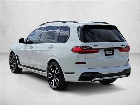Used 2022 BMW X7 xDrive40i w/ M Sport Package image 8