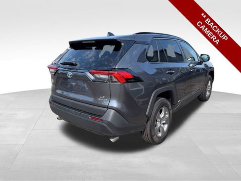 Used 2022 Toyota RAV4 LE image 6
