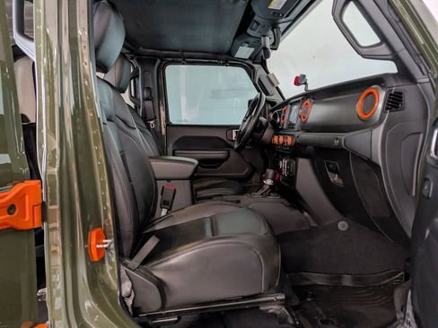 Used 2021 Jeep Gladiator Sport AWD/4WD image 11