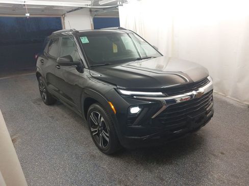 Used 2024 Chevrolet TrailBlazer LT w/ Convenience Package AWD/4WD image 11
