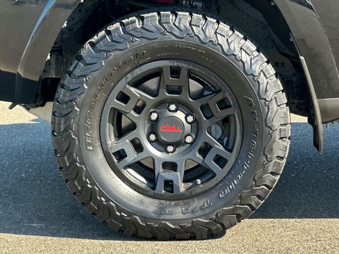 Used 2015 Toyota 4Runner TRD Pro AWD/4WD image 30