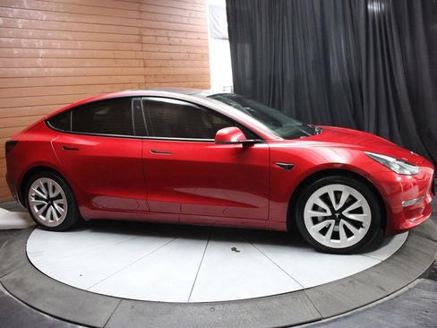 Used 2021 Tesla Model 3 Long Range image 18