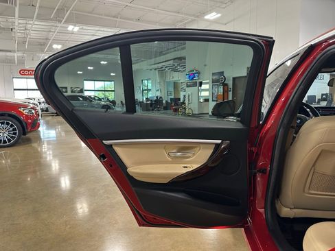 Used 2017 BMW 330i Sedan image 30