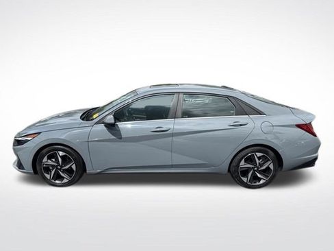Used 2023 Hyundai Elantra Limited FWD image 6