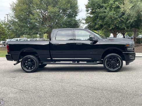 Used 2025 RAM 2500 Big Horn AWD/4WD image 11