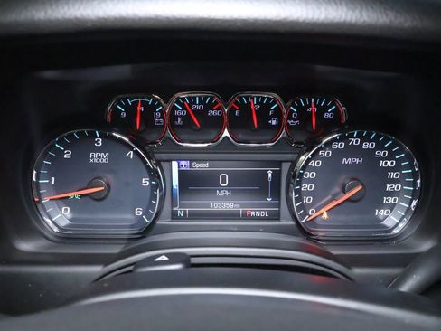 Used 2019 Chevrolet Suburban LT image 22