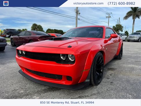 Used 2020 Dodge Challenger R/T Scat Pack w/ Shaker Package RWD image 6