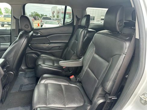 Used 2017 GMC Acadia SLT FWD image 27
