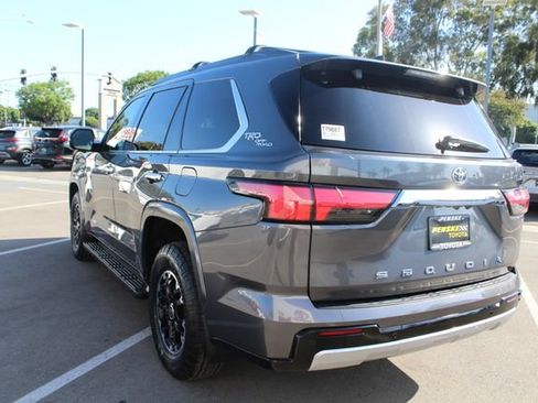Certified 2023 Toyota Sequoia Limited w/ TRD Off-Road Package AWD/4WD image 17