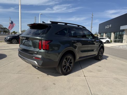 Certified 2023 Kia Sorento SX Prestige image 4