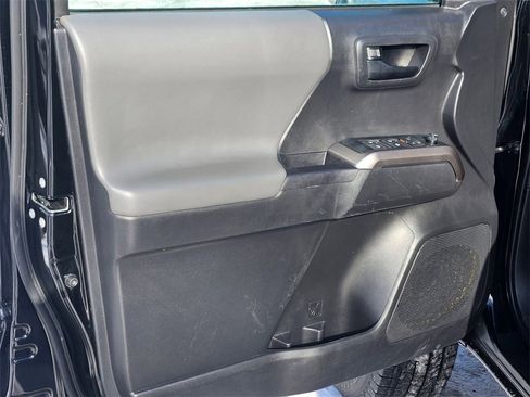 Used 2023 Toyota Tacoma 4x4 Double Cab image 10