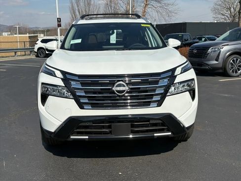 New 2026 Nissan Rogue Platinum image 4