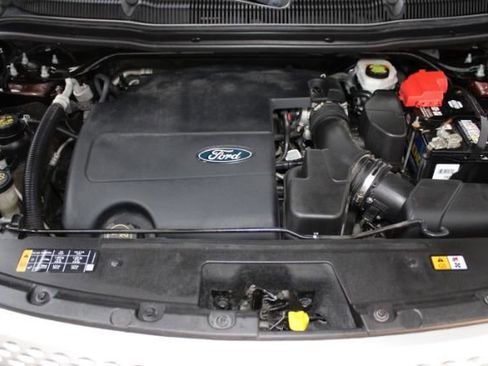 Used 2015 Ford Explorer XLT w/ Equipment Group 202A AWD/4WD image 26