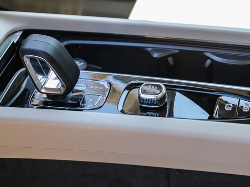 New 2025 Volvo XC60 T8 Plus w/ Protection Package Premier image 21