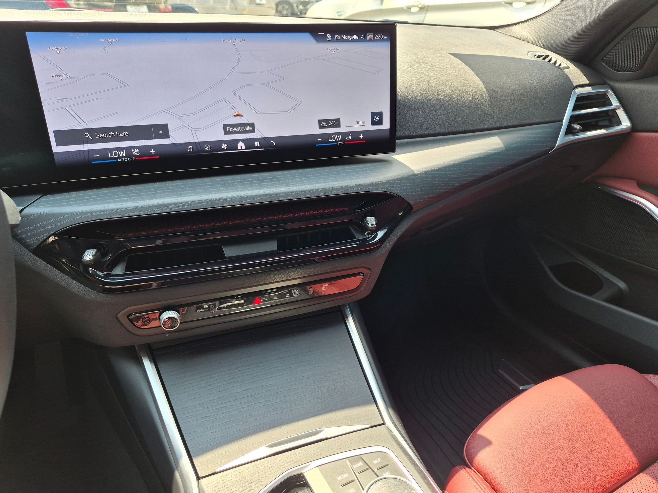 Used 2025 BMW 330i Sedan w/ M Sport Package RWD image 23