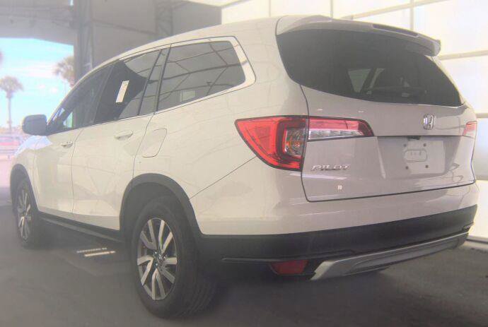 Used 2021 Honda Pilot EX image 2
