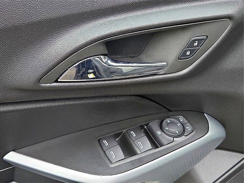 Certified 2025 Chevrolet Trax LS image 16