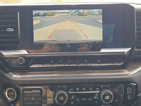 Used 2024 Chevrolet Silverado 1500 LT Trail Boss w/ Convenience Package II image 28