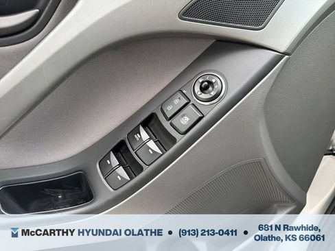 Used 2015 Hyundai Elantra SE w/ Option Group 02 FWD image 25