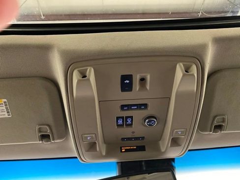 Used 2015 Chevrolet Suburban LTZ AWD/4WD image 16