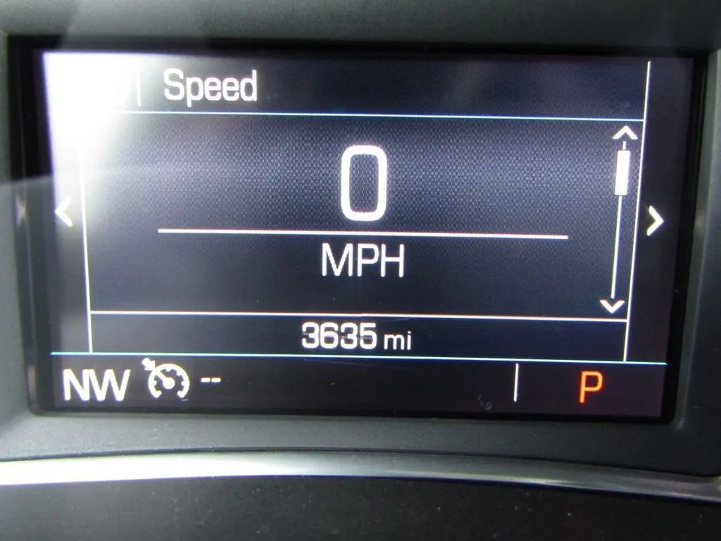 Used 2018 GMC Terrain Denali w/ Comfort Package AWD/4WD image 14