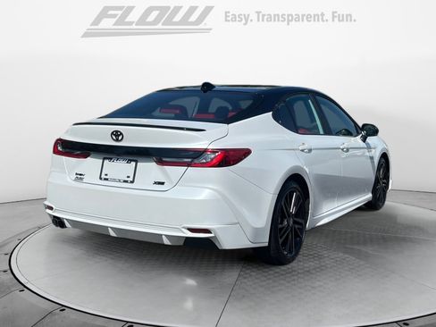 Used 2025 Toyota Camry XSE FWD image 7