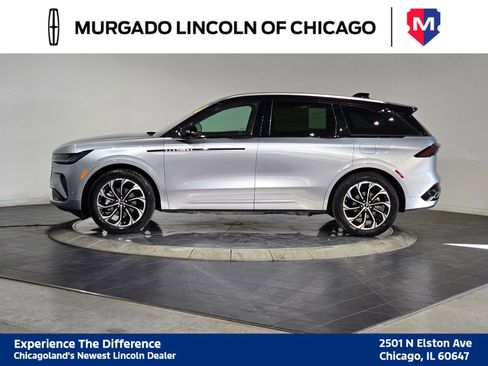 Used 2024 Lincoln Nautilus Reserve w/ Equipment Group 202A image 5