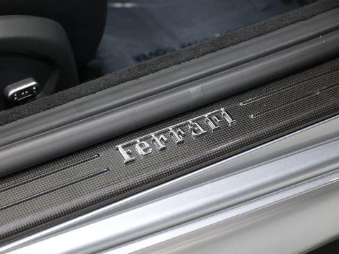 Used 2015 Ferrari California T RWD image 77