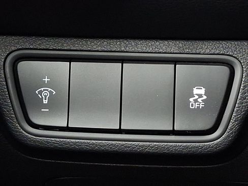 Used 2023 Kia Forte LXS FWD image 25