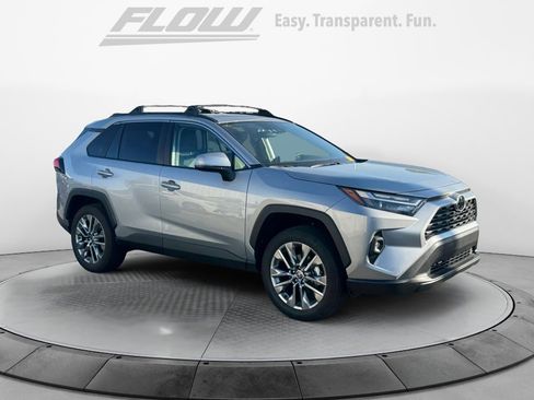 Used 2025 Toyota RAV4 XLE Premium image 1