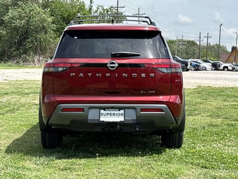 New 2026 Nissan Pathfinder SL w/ SL Premium Package AWD/4WD image 4