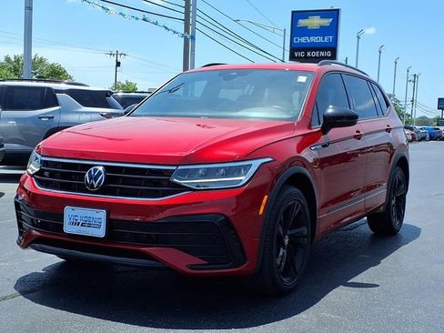 Used 2024 Volkswagen Tiguan SE R-Line FWD image 5