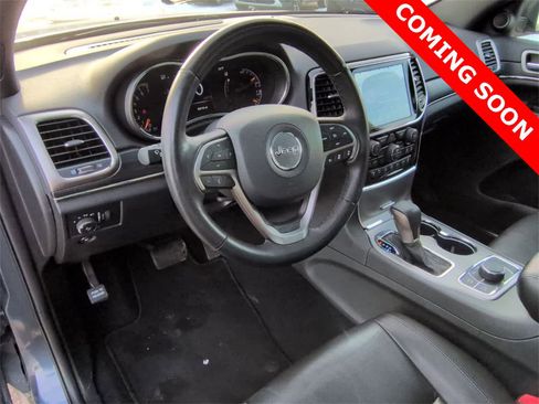 Used 2020 Jeep Grand Cherokee Limited w/ Premium Lighting Group image 2