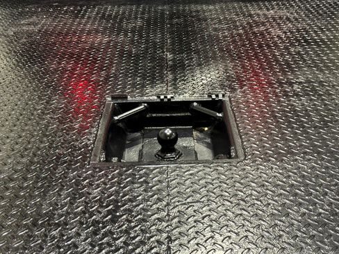 Used 2011 Ford F550 4x4 Crew Cab Super Duty w/ Payload Upgrade Pkg image 36