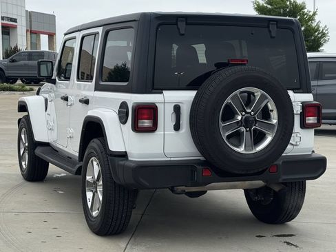 Used 2022 Jeep Wrangler Unlimited Sahara AWD/4WD image 6