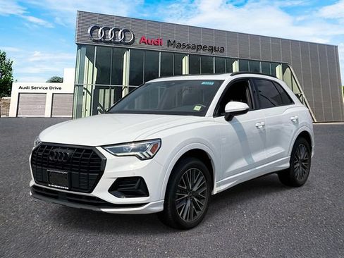 Used 2023 Audi Q3 2.0T Premium w/ Convenience Package AWD/4WD image 1