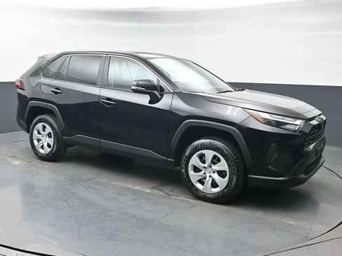 Certified 2025 Toyota RAV4 LE AWD/4WD image 9