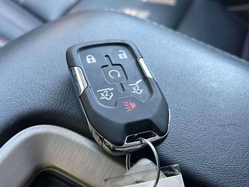 Used 2019 GMC Yukon XL Denali AWD/4WD image 42