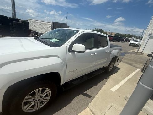 Used 2020 GMC Canyon SLE w/ Driver Alert Package AWD/4WD image 5