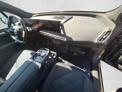 Used 2024 BMW iX xDrive50 w/ Premium Package AWD/4WD image 20