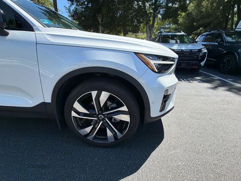 Certified 2023 Volvo XC40 B5 Ultimate w/ Protection Package Premier AWD/4WD image 54