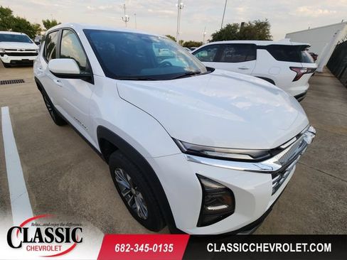 Used 2026 Chevrolet Equinox LT FWD image 1