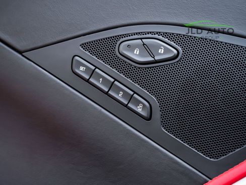 Used 2016 Chevrolet Corvette Z06 w/ 3LZ Preferred Equipment Group image 29