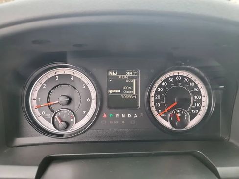 Used 2019 RAM 1500 Classic SLT AWD/4WD image 14