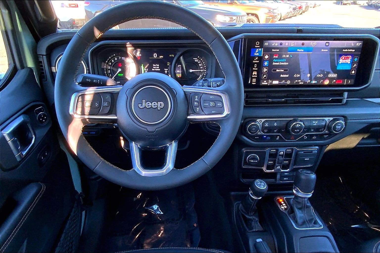 Certified 2024 Jeep Wrangler Unlimited Sahara w/ Safety Group AWD/4WD image 5