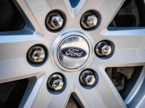 Used 2023 Ford F150 XLT w/ Trailer Tow Package image 8