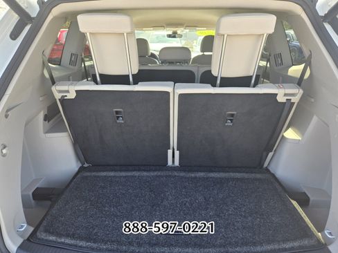 Used 2019 Volkswagen Atlas SE image 17