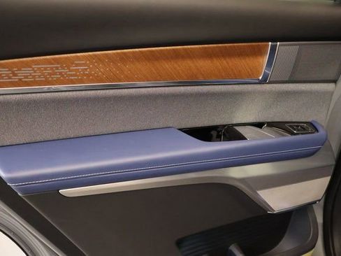 New 2026 Cadillac Vistiq Premium Luxury image 25