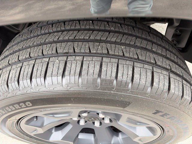 Used 2025 RAM 1500 Big Horn AWD/4WD image 6
